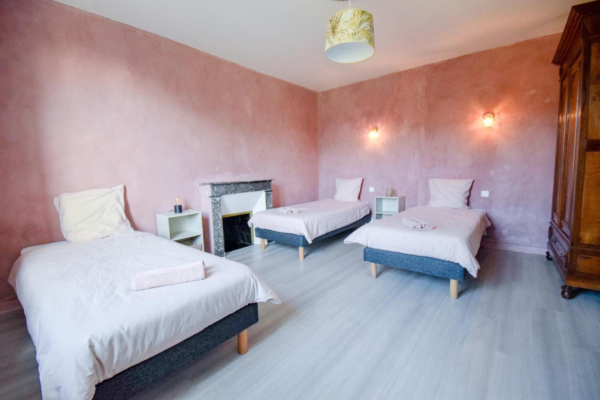 Villa Avec Piscine Et Billard Sabres Exteriér fotografie