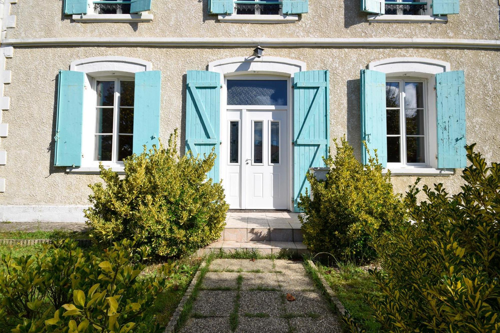 Villa Avec Piscine Et Billard Sabres Exteriér fotografie