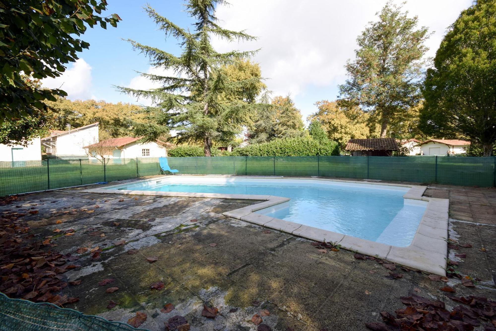 Villa Avec Piscine Et Billard Sabres Exteriér fotografie